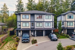 #121-600 Ninth St Nanaimo, BC V9R 0L4