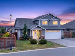 3360 Harbourview Blvd Courtenay, BC V9N 0E8