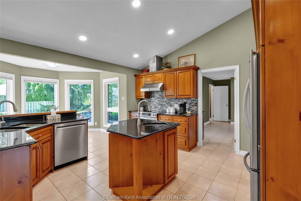 27 Cramar Crescent, Chatham, ON
