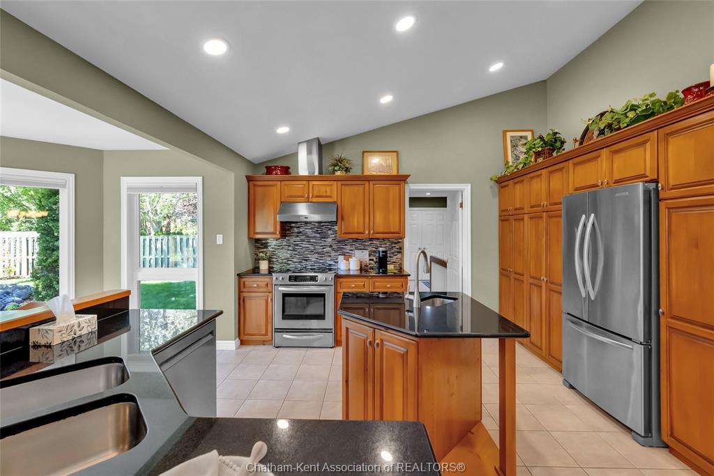 27 Cramar Crescent, Chatham, ON