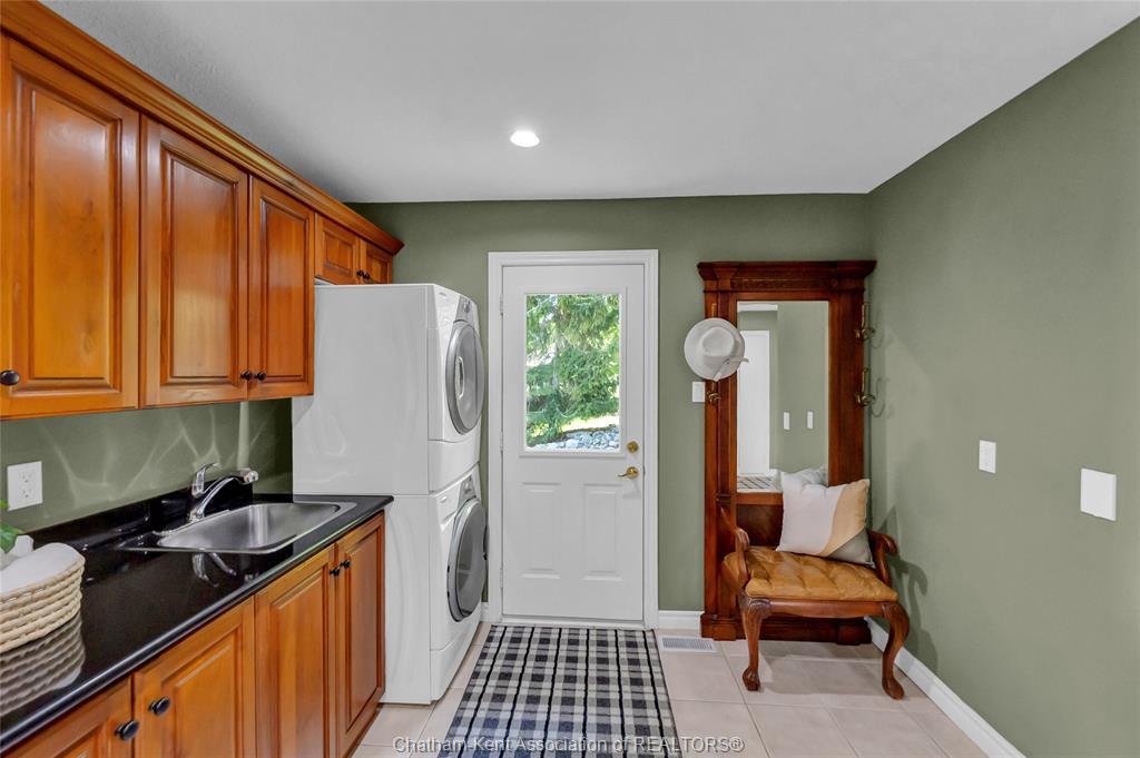 27 Cramar Crescent, Chatham, ON