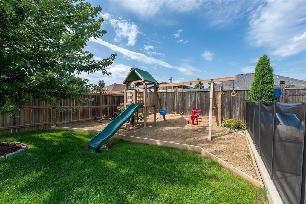 3939 Arie Court, Plympton-Wyoming, ON