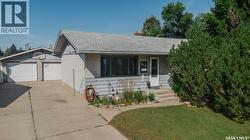 850 East CENTRE  Saskatoon, SK S7J 2Z7