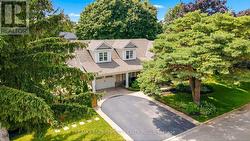 330 CAMELOT COURT Burlington, ON L7L 2G3