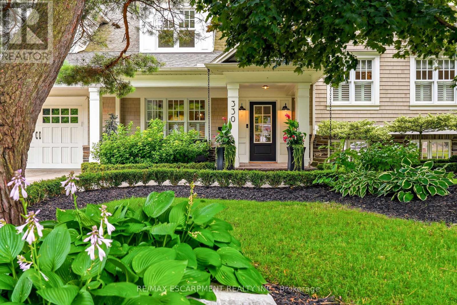 330 Camelot Court, Burlington, ON