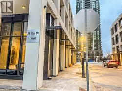 30 ELM Drive W Unit# 1906 Mississauga, ON L5B 0N6