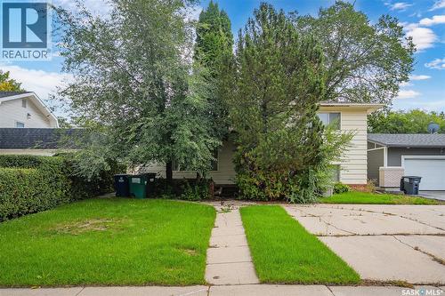 509 Lake Crescent, Saskatoon, SK 