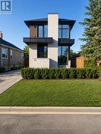 #3 - 43 ELMWOOD AVENUE N Mississauga, ON L5G 3K1