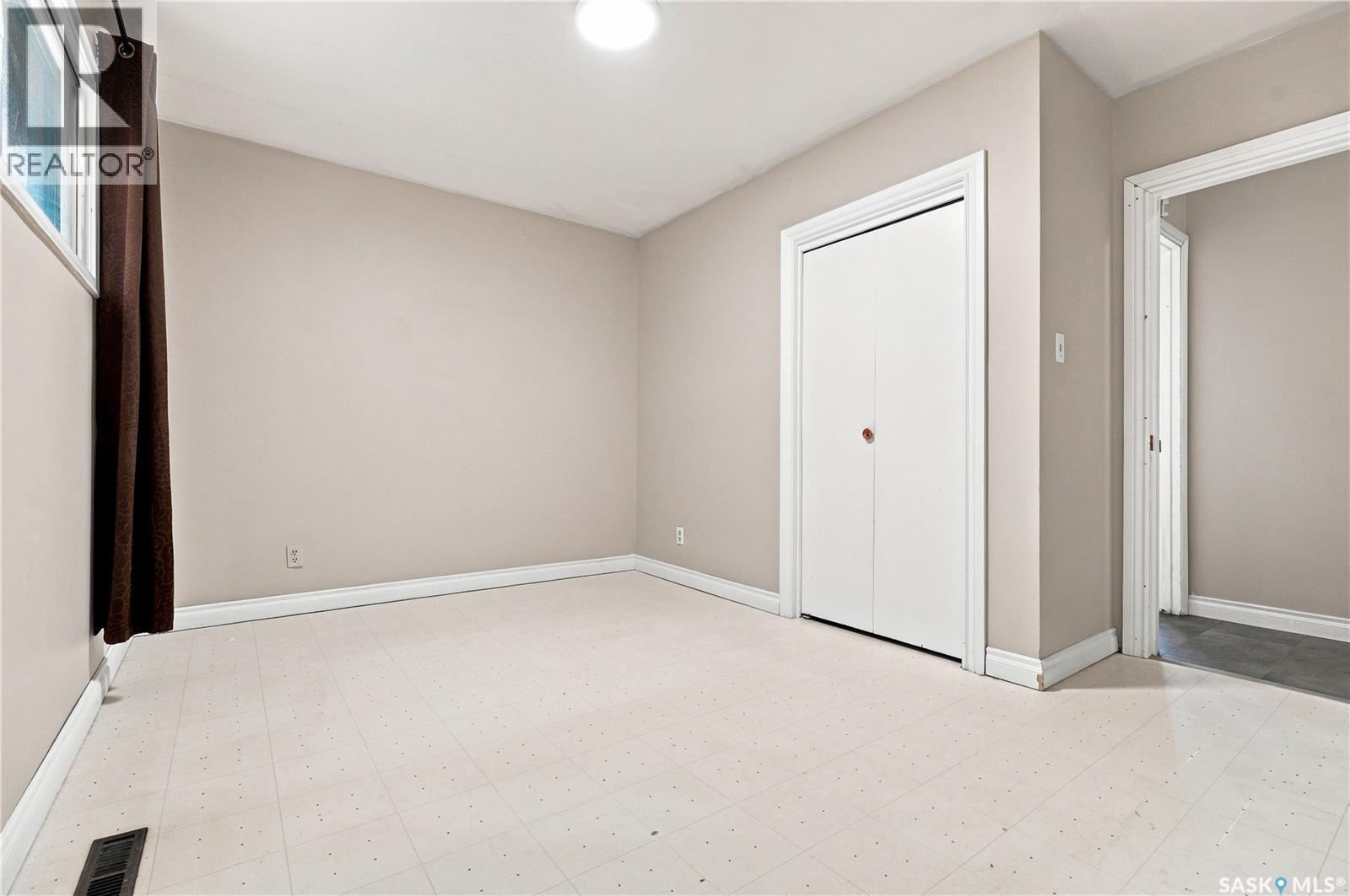 2301 Taylor Street E, Saskatoon, SK