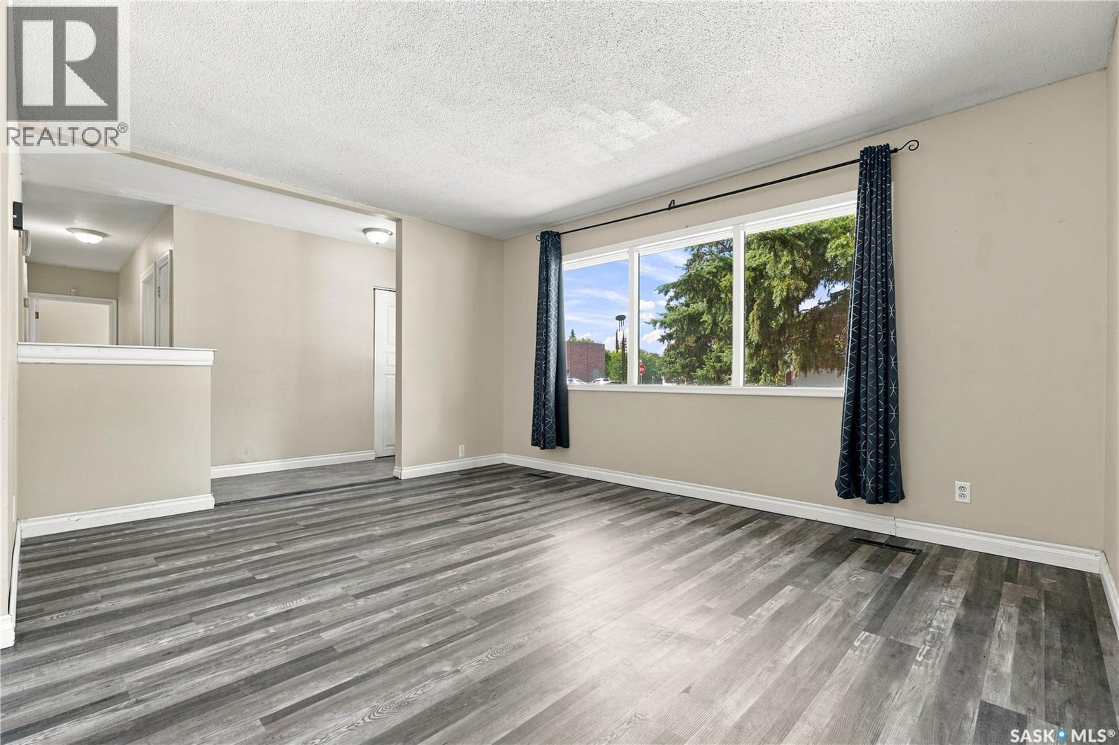 2301 Taylor Street E, Saskatoon, SK