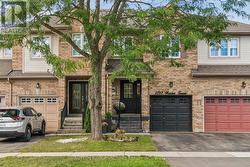 1257 WESTVIEW TERRACE Oakville, ON L6M 4B4