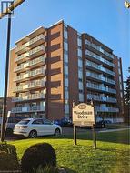 8 WOODMAN Drive S Unit# 807  Hamilton, ON L8K 4C9