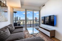 PH11 - 85 WOOD STREET Toronto, ON M4Y 0E8