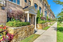 #14 - 2172 TRAFALGAR ROAD Oakville, ON L6H 0N3