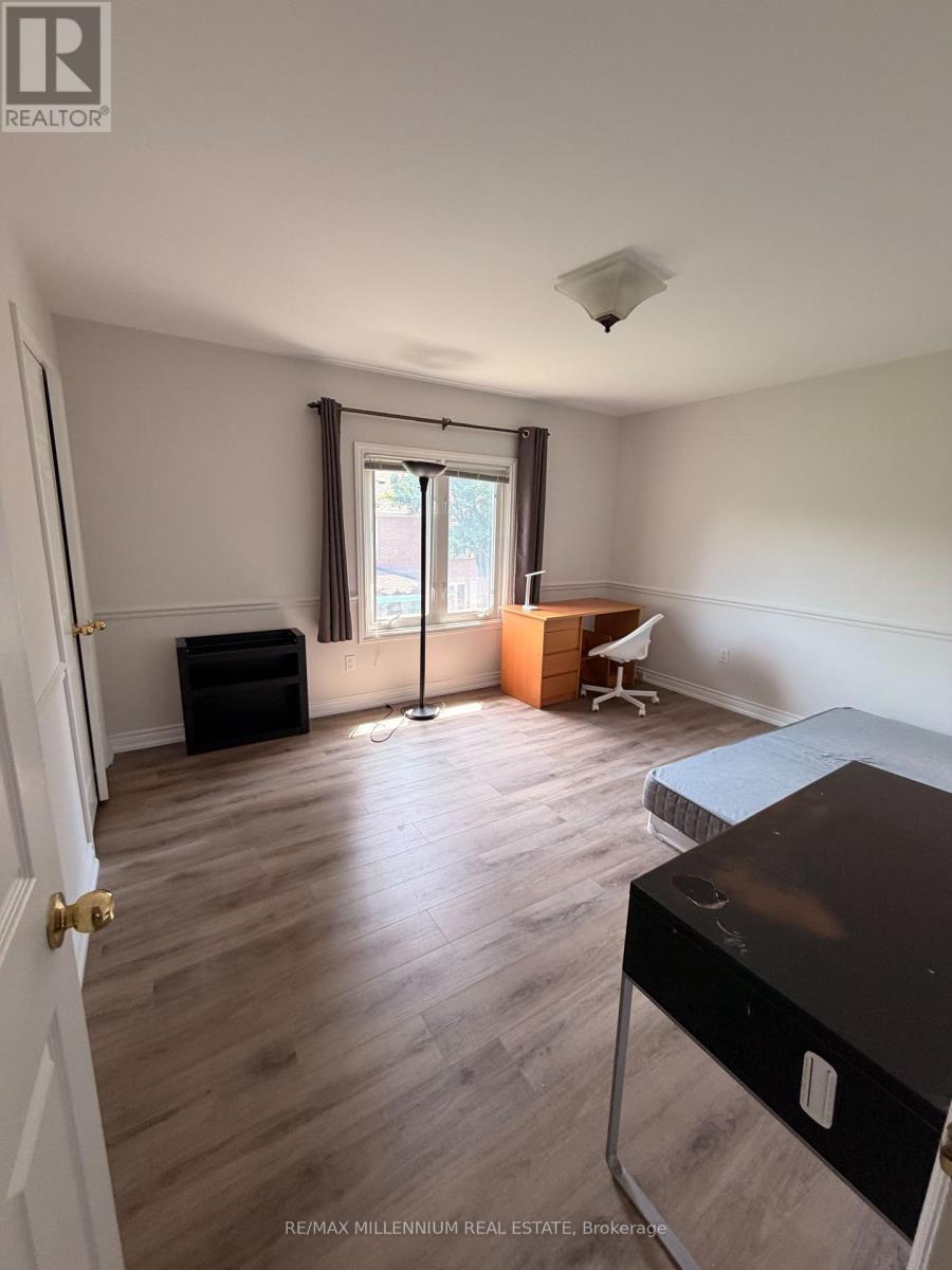 3501 Kingbird Court, Mississauga, ON