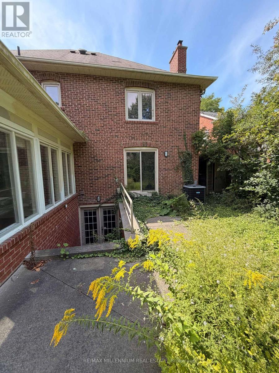 3501 Kingbird Court, Mississauga, ON