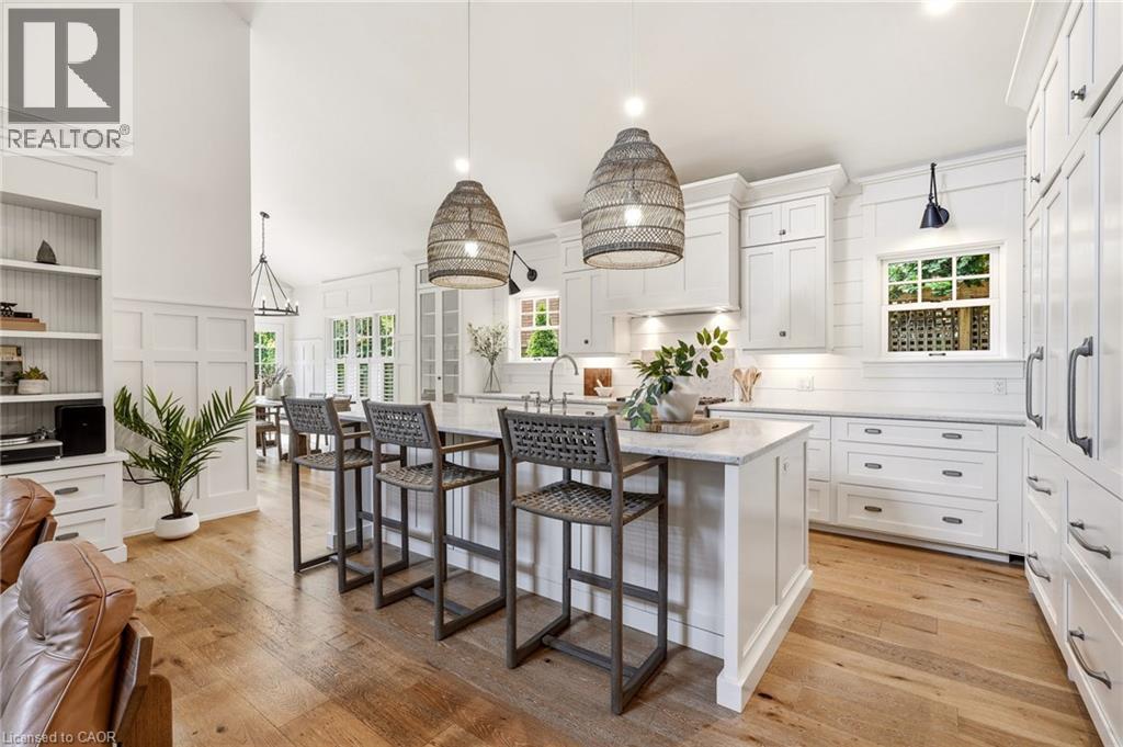 330 Camelot Court, Burlington, ON
