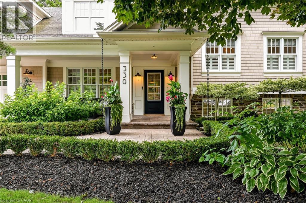 330 Camelot Court, Burlington, ON
