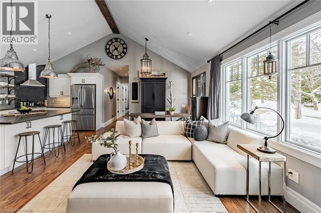 4380 Spruce Avenue, Burlington, ON