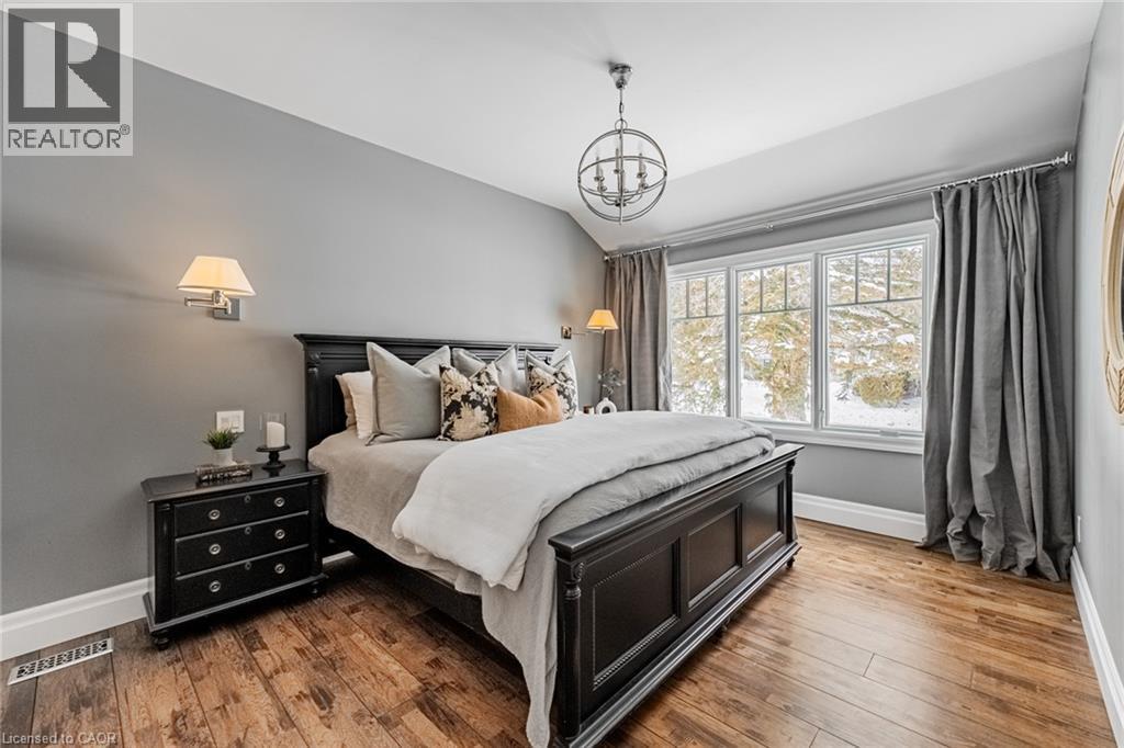 4380 Spruce Avenue, Burlington, ON