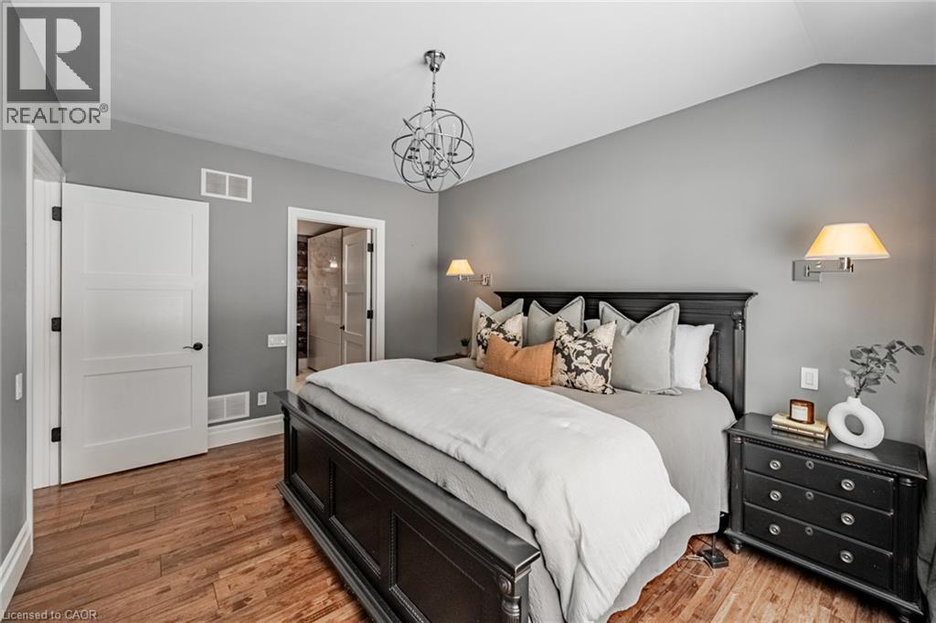 4380 Spruce Avenue, Burlington, ON