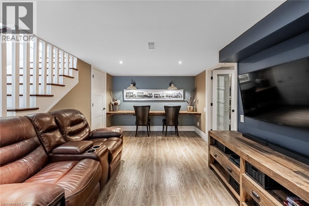 4380 Spruce Avenue, Burlington, ON