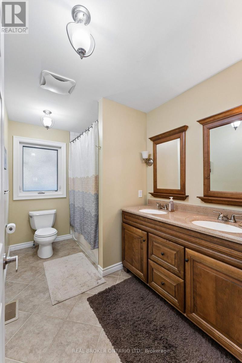 373 Forestlawn Road, Waterloo, ON