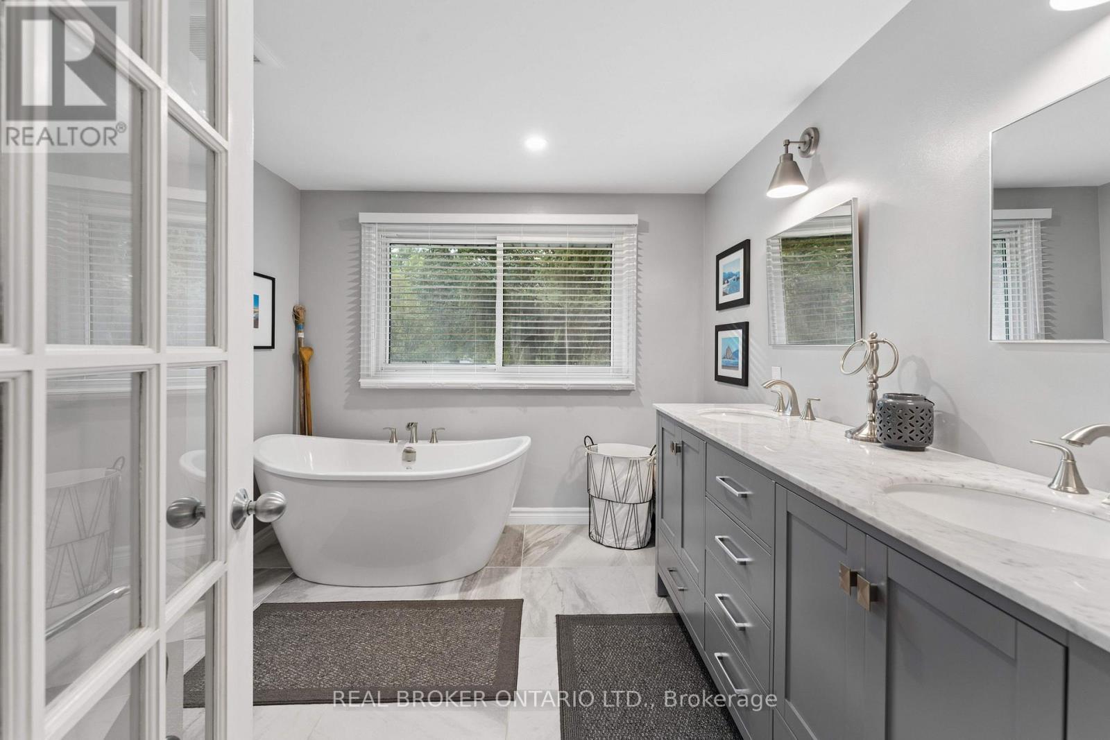 373 Forestlawn Road, Waterloo, ON