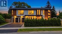 1526 BRIDGE Road Oakville, ON L6L 2E3