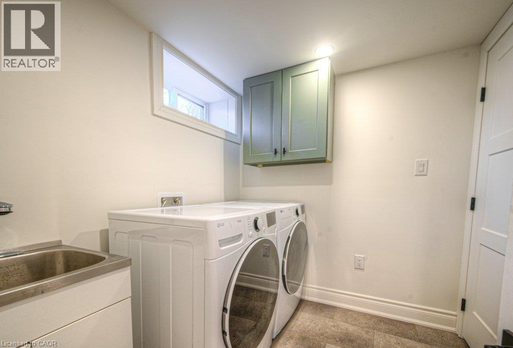30 Dunbar Road S, Waterloo, ON