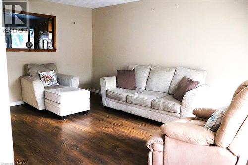 Spacious bright living room - 348 Weir Street N, Hamilton, ON 
