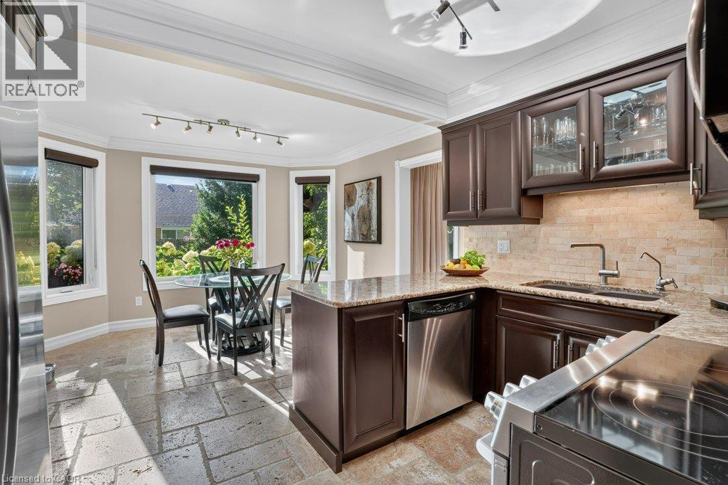 Kitchen - 12 Beasley Crescent, Cambridge, ON