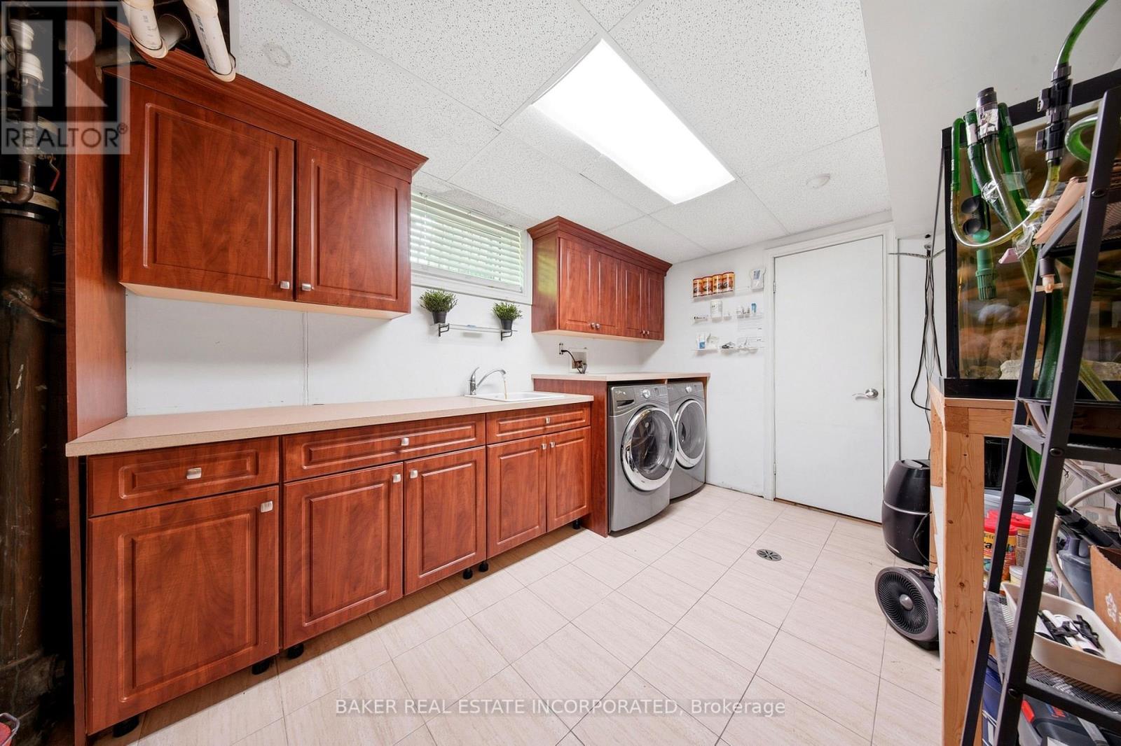3415 Schomberg Avenue, Mississauga, ON
