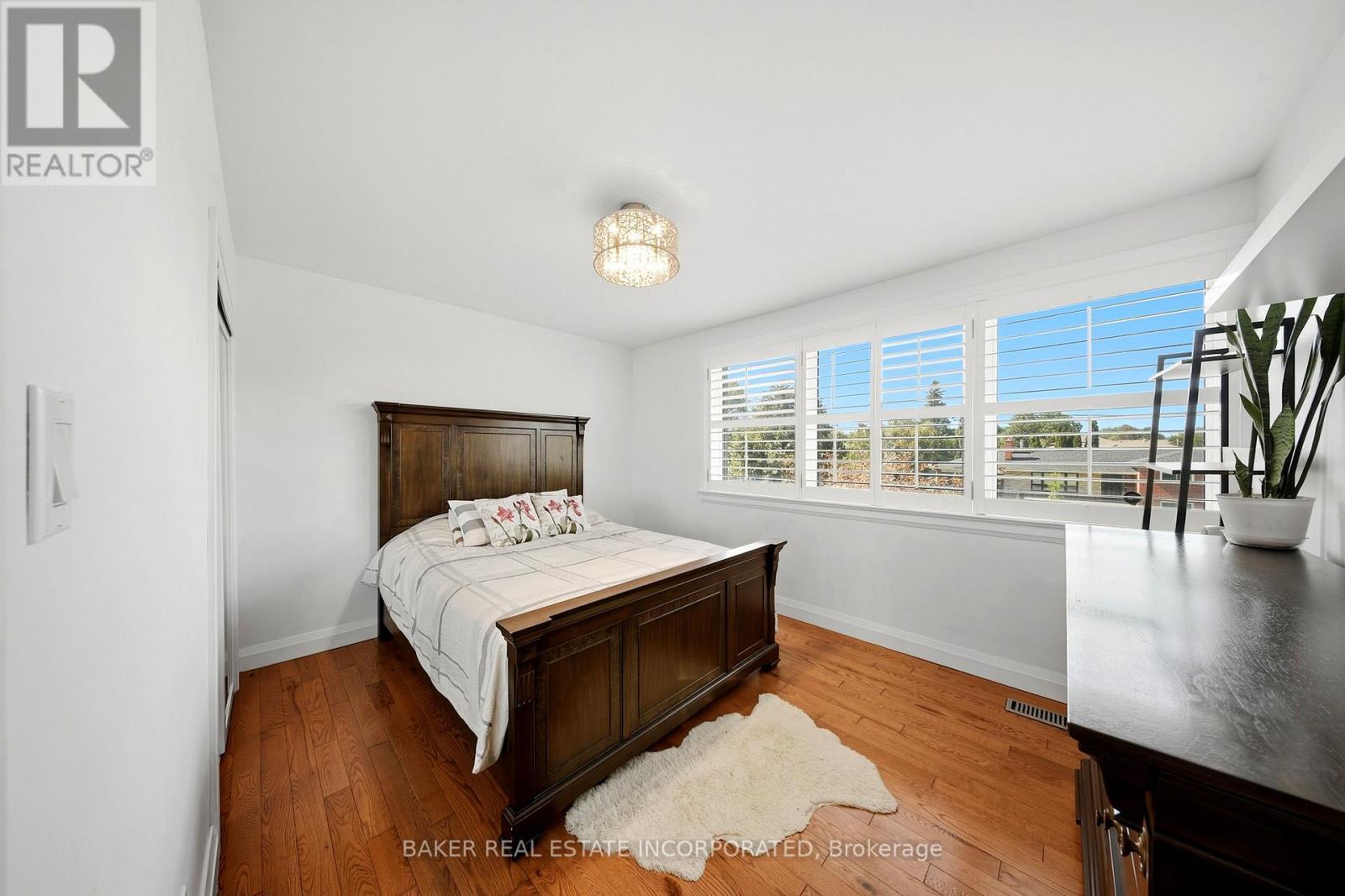 3415 Schomberg Avenue, Mississauga, ON