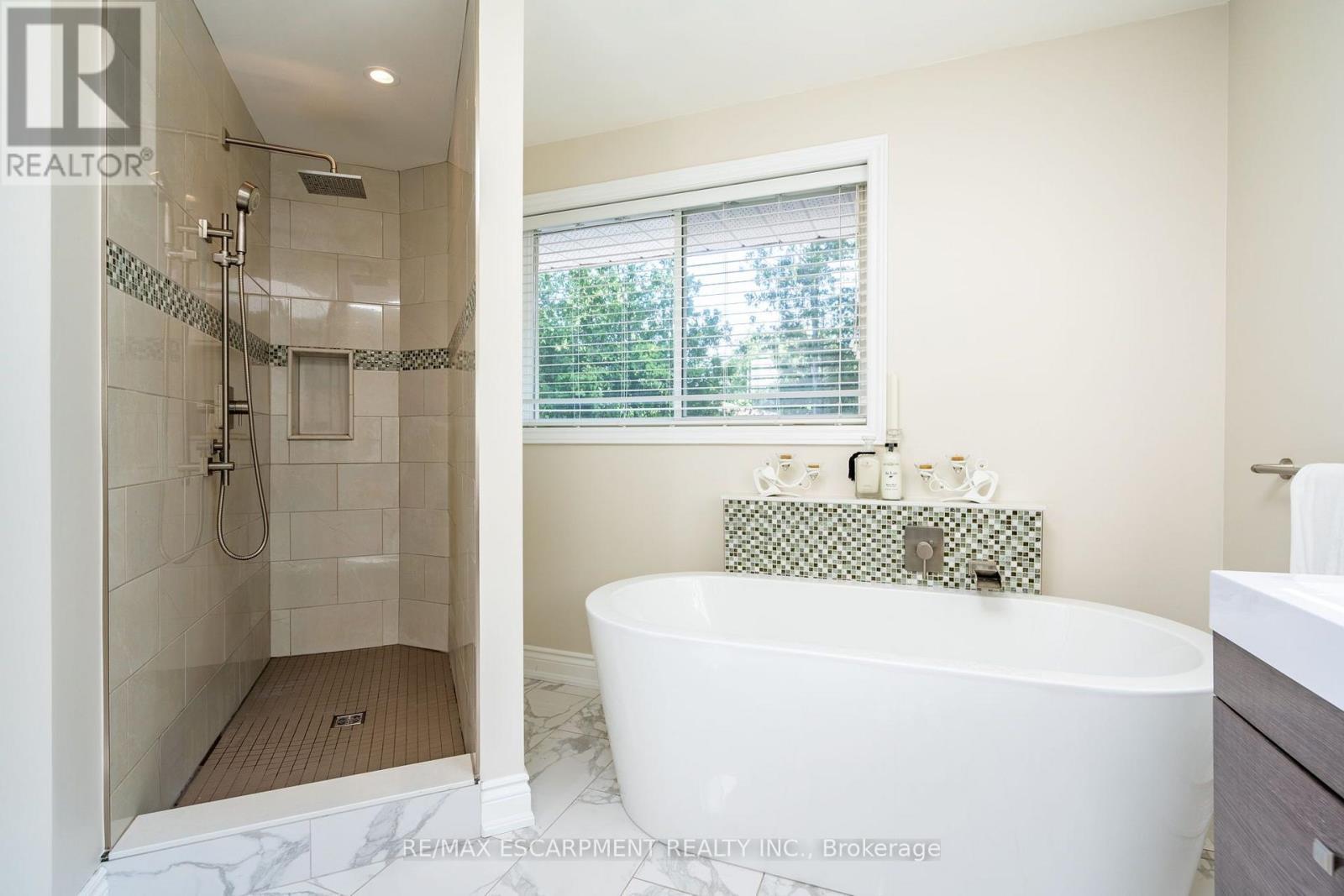 2159 Britannia Road, Burlington, ON