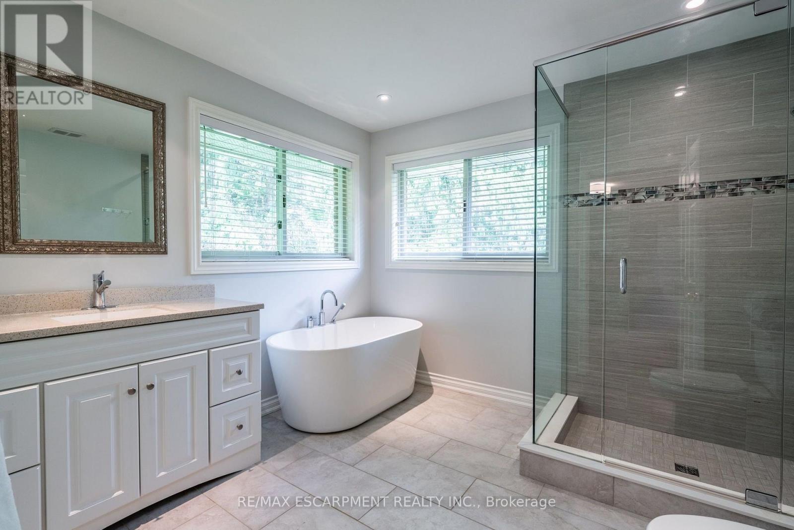 2159 Britannia Road, Burlington, ON