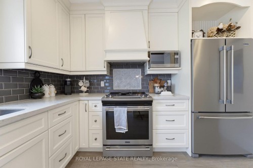 394 Charlton Avenue W, Hamilton, ON 