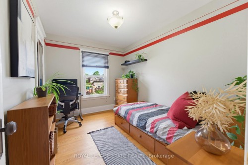 394 Charlton Avenue W, Hamilton, ON 