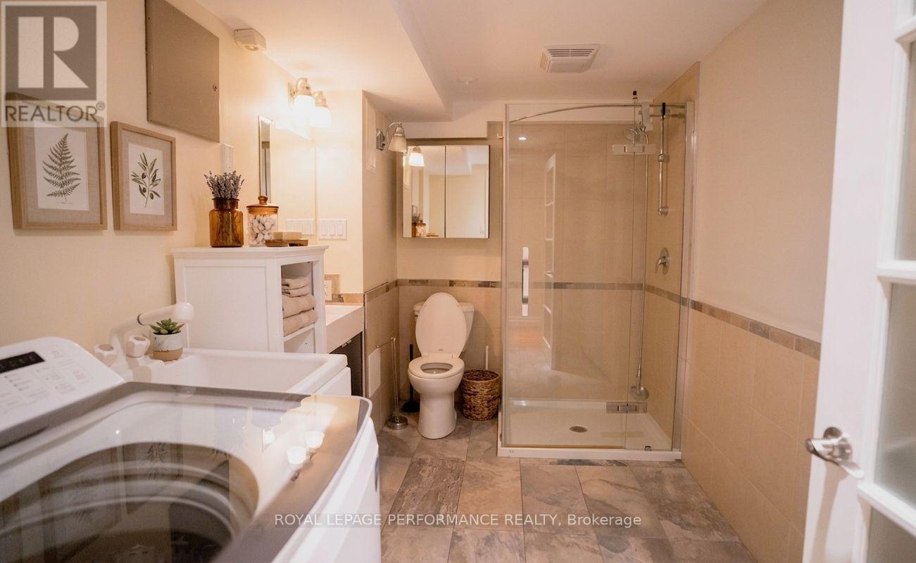 2077 Palmer Avenue, Ottawa, ON