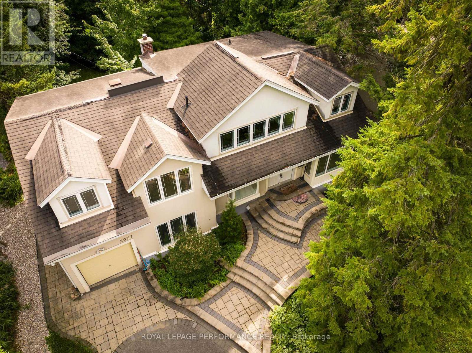 2077 Palmer Avenue, Ottawa, ON