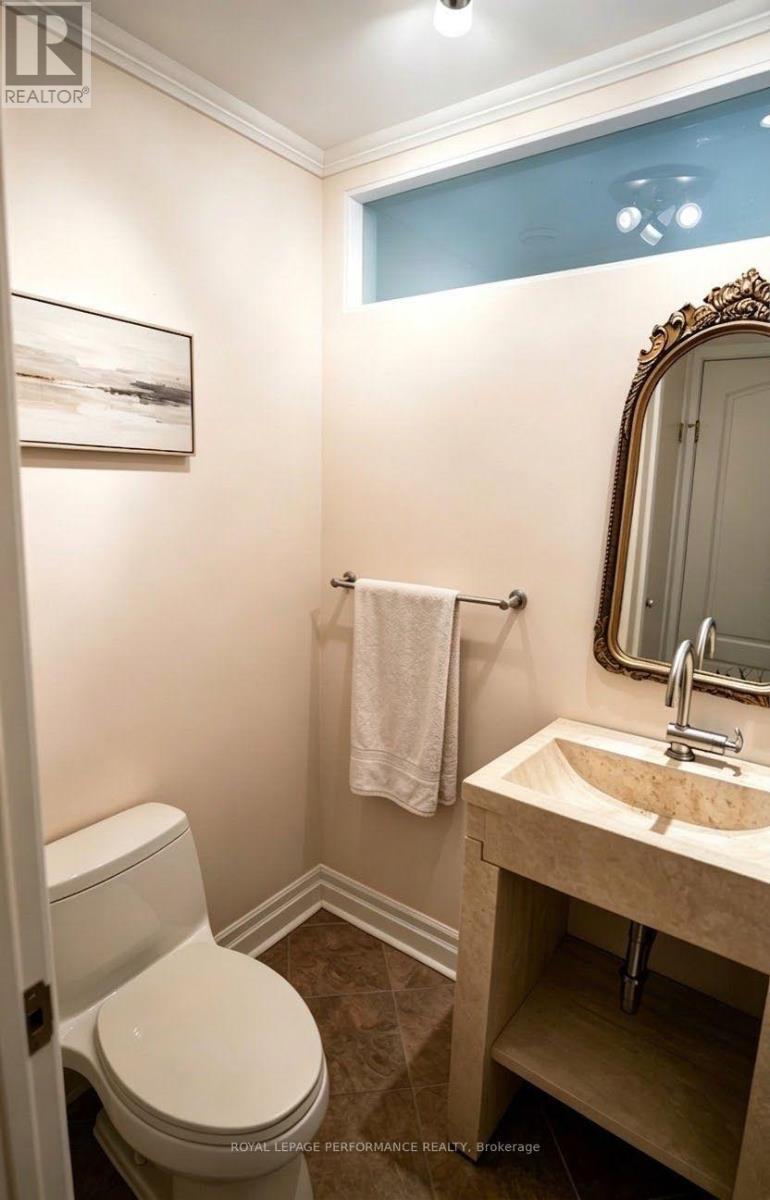 2077 Palmer Avenue, Ottawa, ON