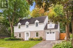 694 ISLAND PARK DRIVE Ottawa, ON K1Y 0B7