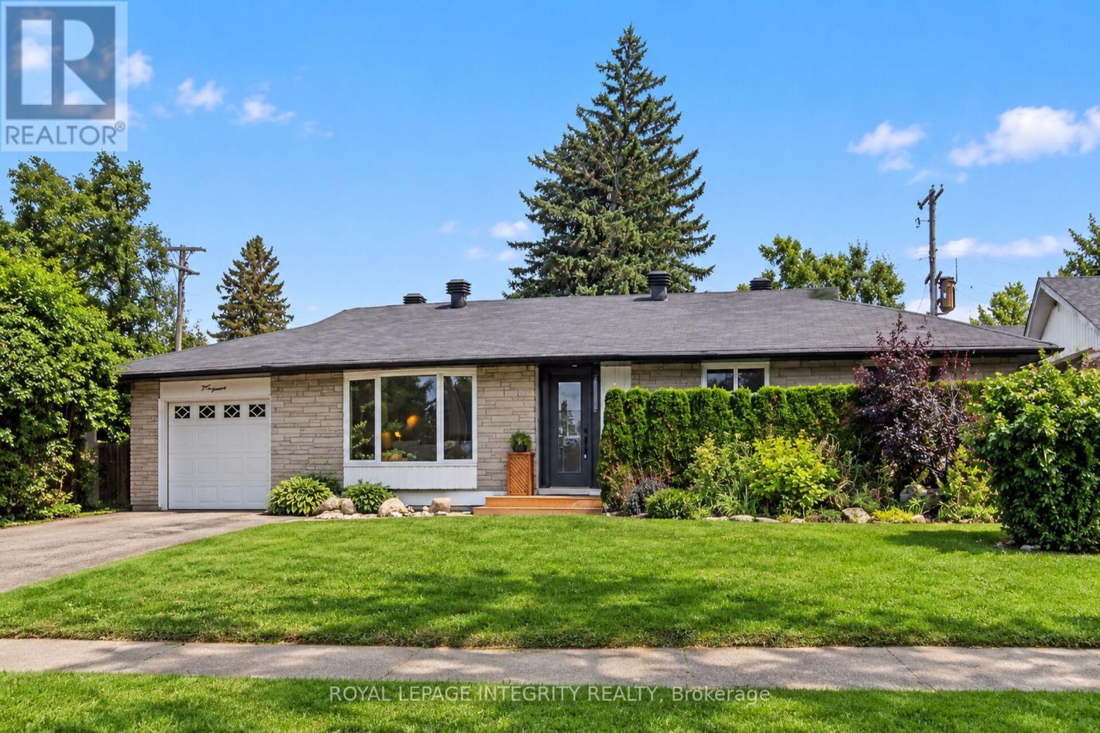 1213 Mcwatters Road, Ottawa, ON