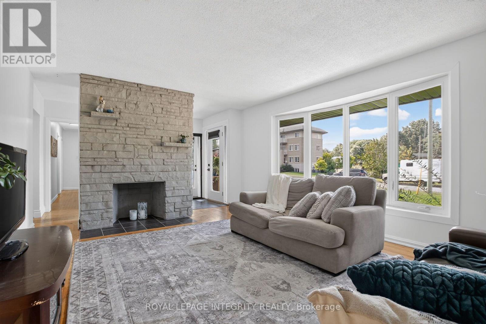 1213 Mcwatters Road, Ottawa, ON
