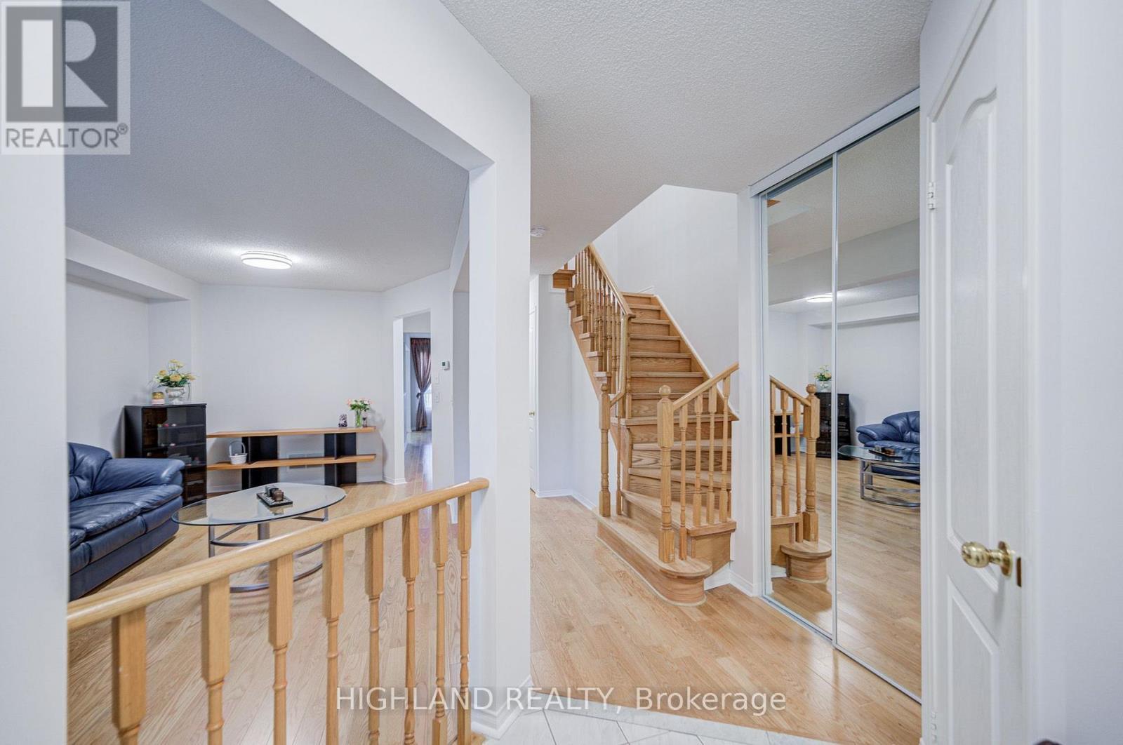 849 Scollard Court, Mississauga, ON
