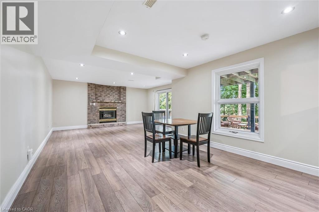 21 Tinatawa Court, Kitchener, ON