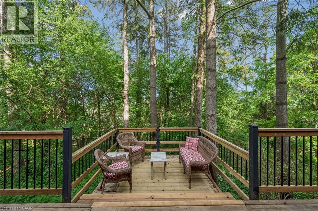 21 Tinatawa Court, Kitchener, ON