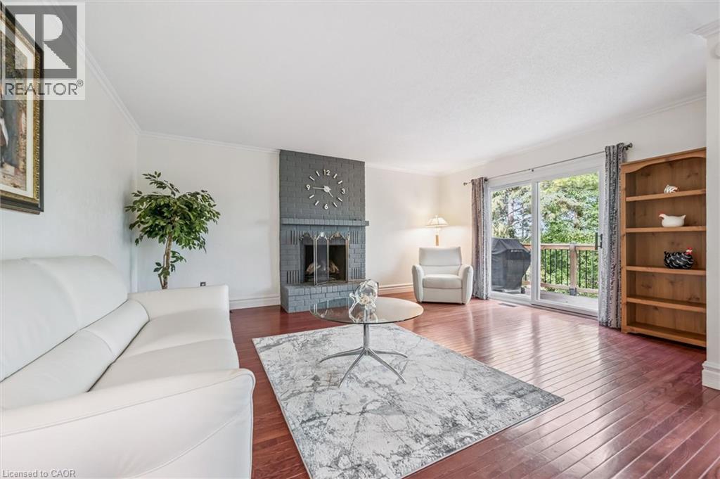 21 Tinatawa Court, Kitchener, ON