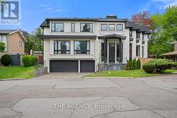 8 FRIVICK COURT Toronto, ON M2M 3P6