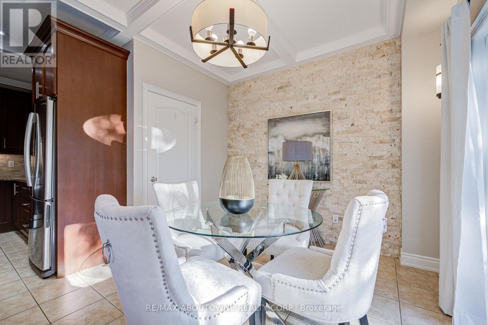 4228 Fuller Crescent, Burlington, ON